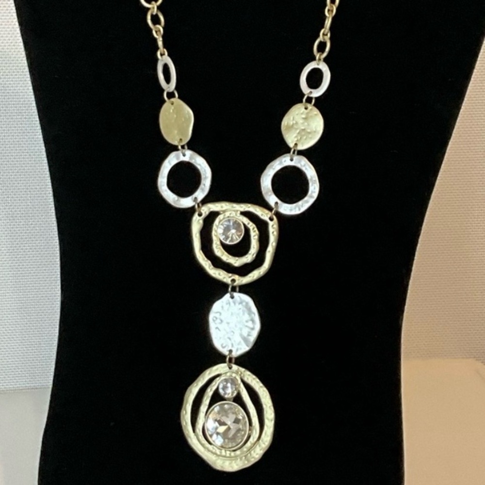 Necklace Gold and Silver Tone Elegant and Unique